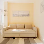 Guesthost - Mm1 Turro Cozy & Modern Apartment